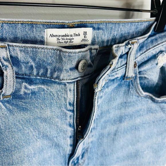 A&F Blue 90’s Straight Ultra High Rise Jeans 28|6s - Picture 4 of 7